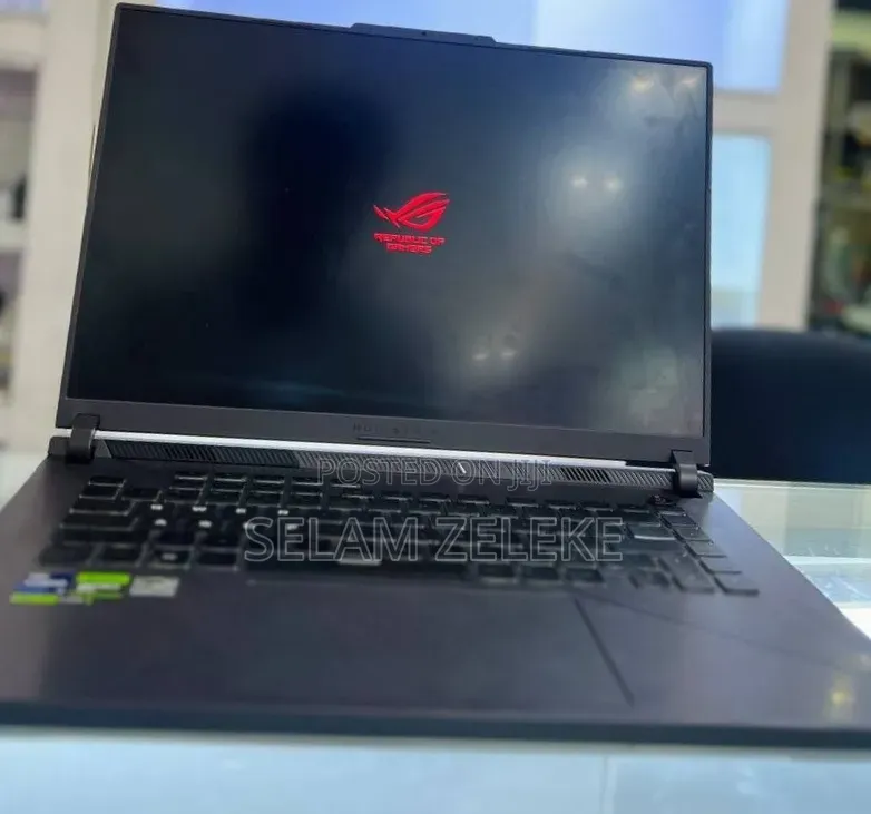 New Laptop Asus ROG Strix G16 16GB Intel Core i9 SSD 1T