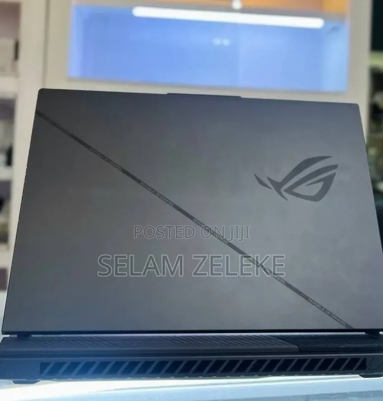 New Laptop Asus ROG Strix G16 16GB Intel Core i9 SSD 1T