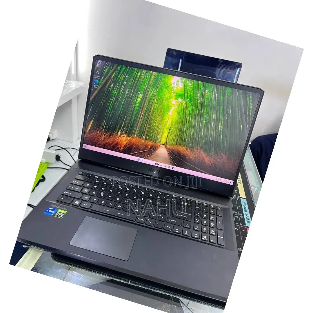 New Laptop MSI GP75 Leopard 16GB Intel Core i7 SSD 512GB