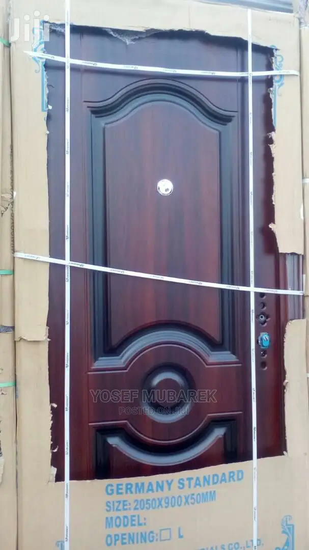 የ ውስጥ እና ውጭ በሮች