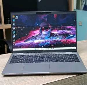 New Laptop Dell Precision 5570 16GB Intel Core i7 SSD 512GB