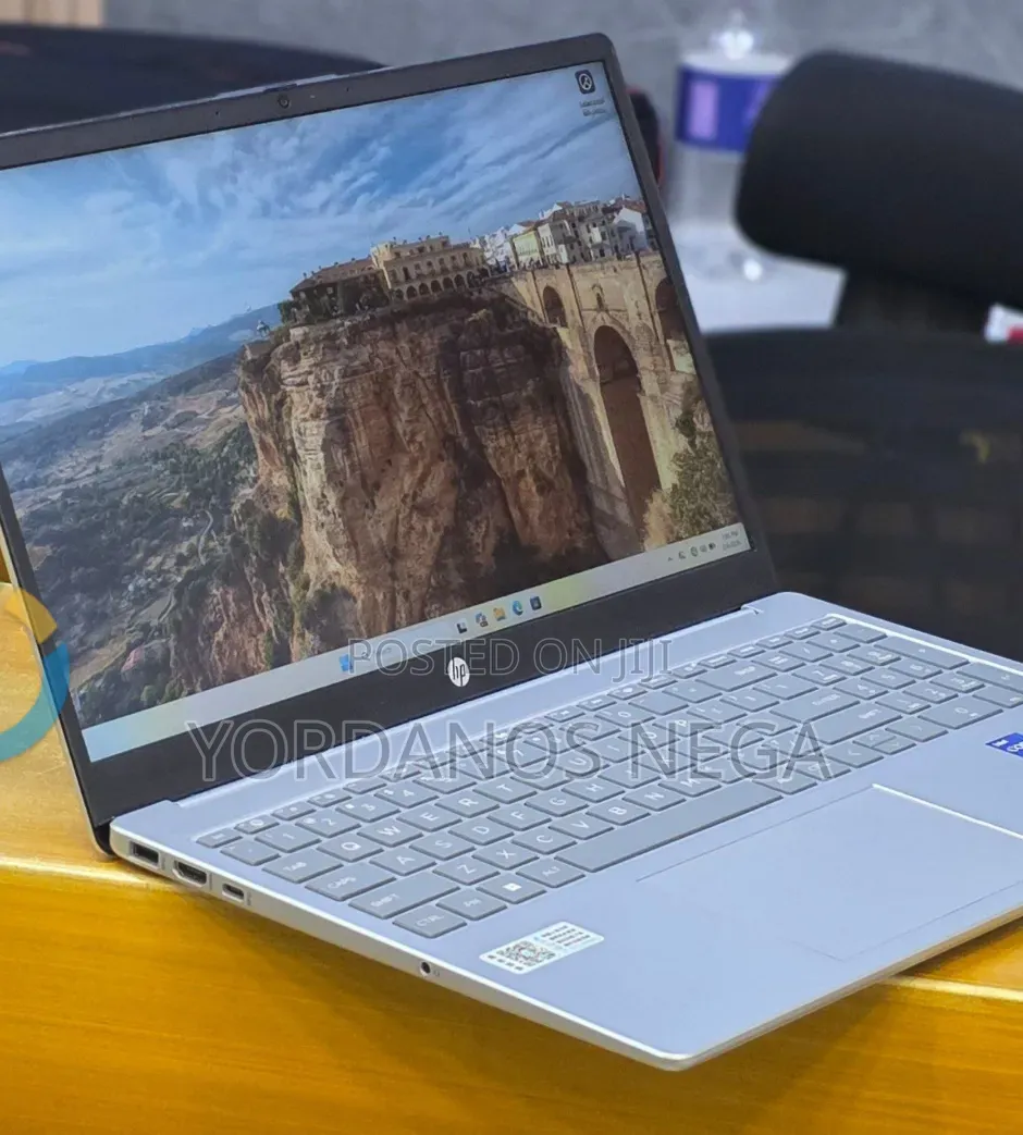 New Laptop HP Stream Notebook 16GB Intel Core i7 SSD 512GB