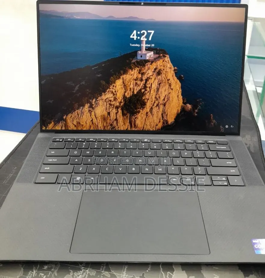 New Laptop Dell 16GB Intel Core i7 SSD 512GB
