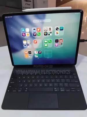 New Apple iPad Pro 12.9 (2022) 256 GB