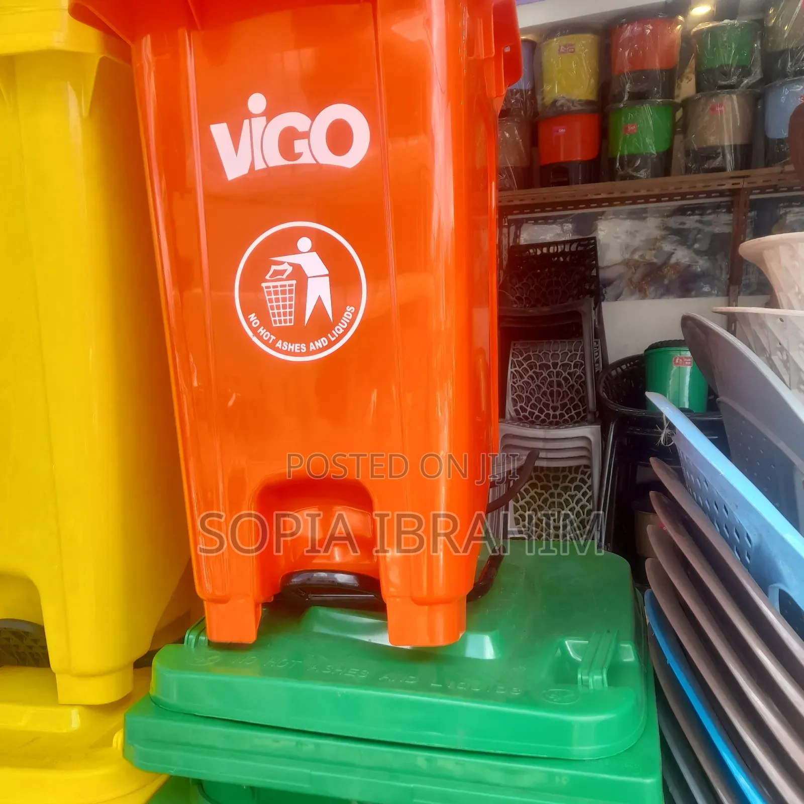 Plastic Chire