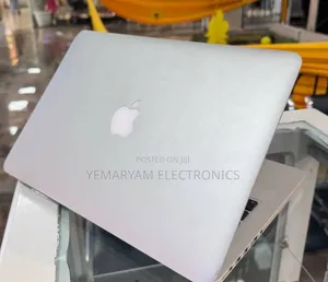 New Laptop Apple MacBook Pro 2019 16GB Intel Core i5 SSD 256GB