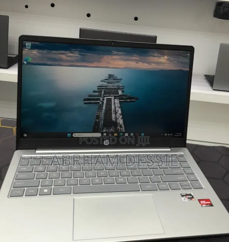 New Laptop HP 16GB AMD Ryzen 5 SSD 512GB