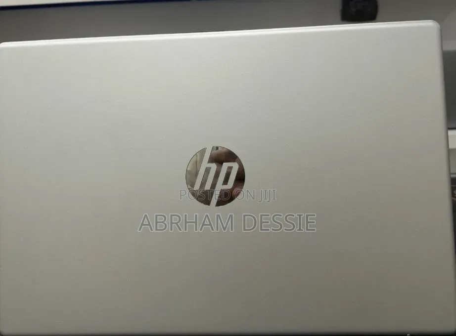 New Laptop HP 16GB AMD Ryzen 5 SSD 512GB