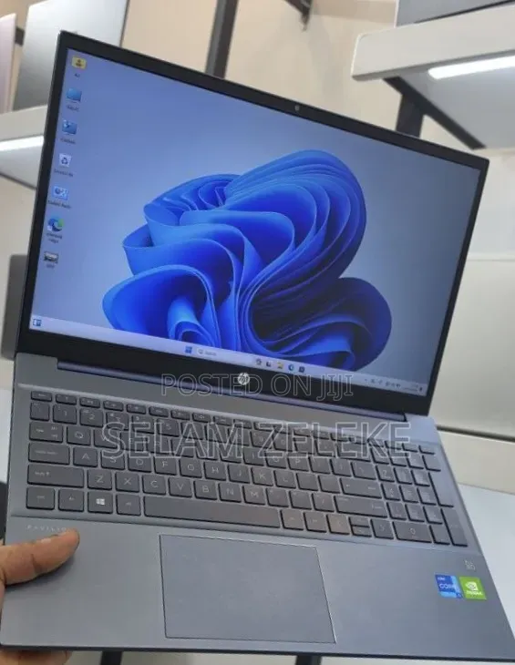 New Laptop HP 16GB Intel Core i5 SSD 512GB