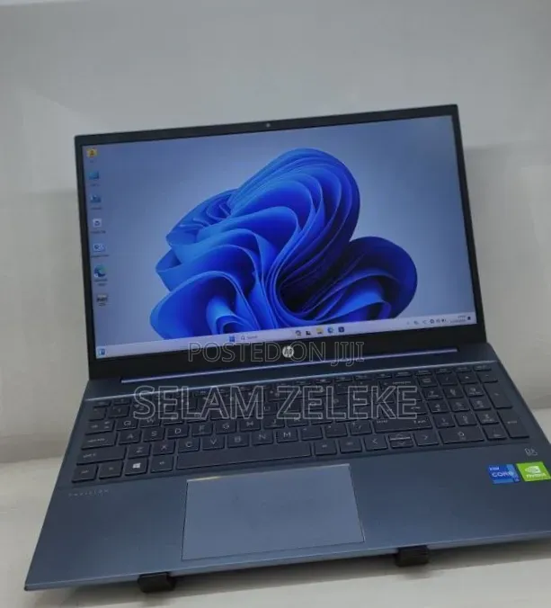 New Laptop HP 16GB Intel Core i5 SSD 512GB