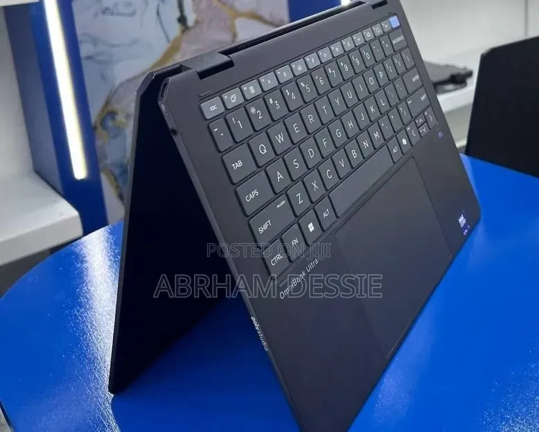 New Laptop HP 32GB Intel Core Ultra 7 SSD 1T