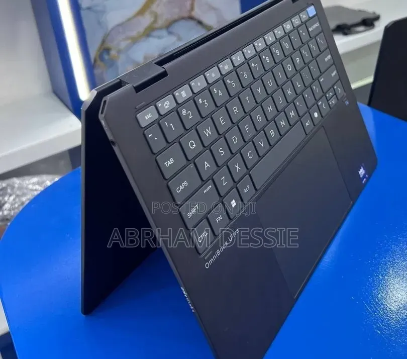New Laptop HP 32GB Intel Core Ultra 7 SSD 1T