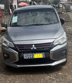 Mitsubishi Attrage 2022 Gray