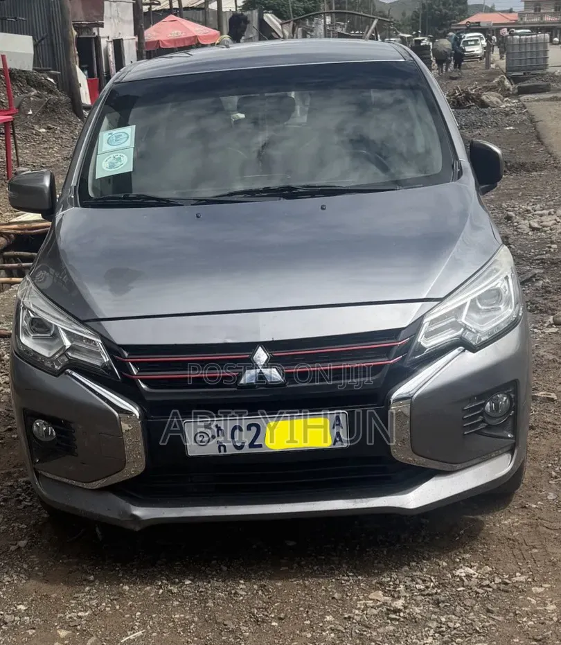 Mitsubishi Attrage 2022 Gray