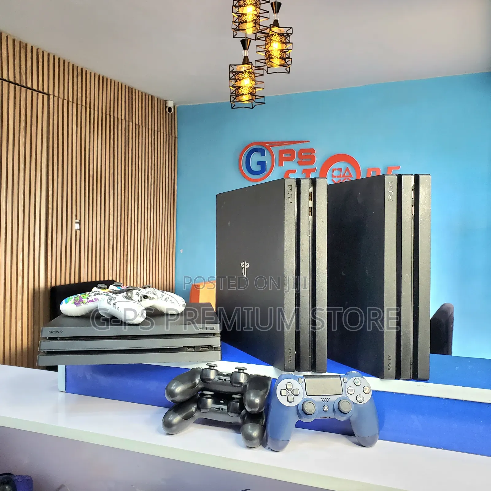 · ‎g-Ps STORE – PlayStation 4 Pro Jailbreak – 16 Games & 2 Controllers