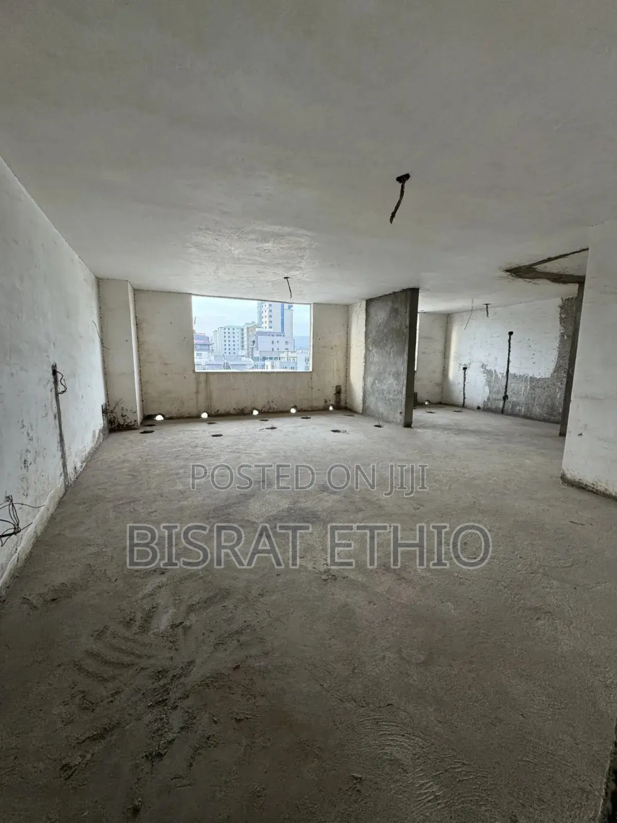 5bdrm Penthouse in Kazanchis, Arada for sale