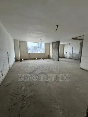 5bdrm Penthouse in Kazanchis, Arada for sale