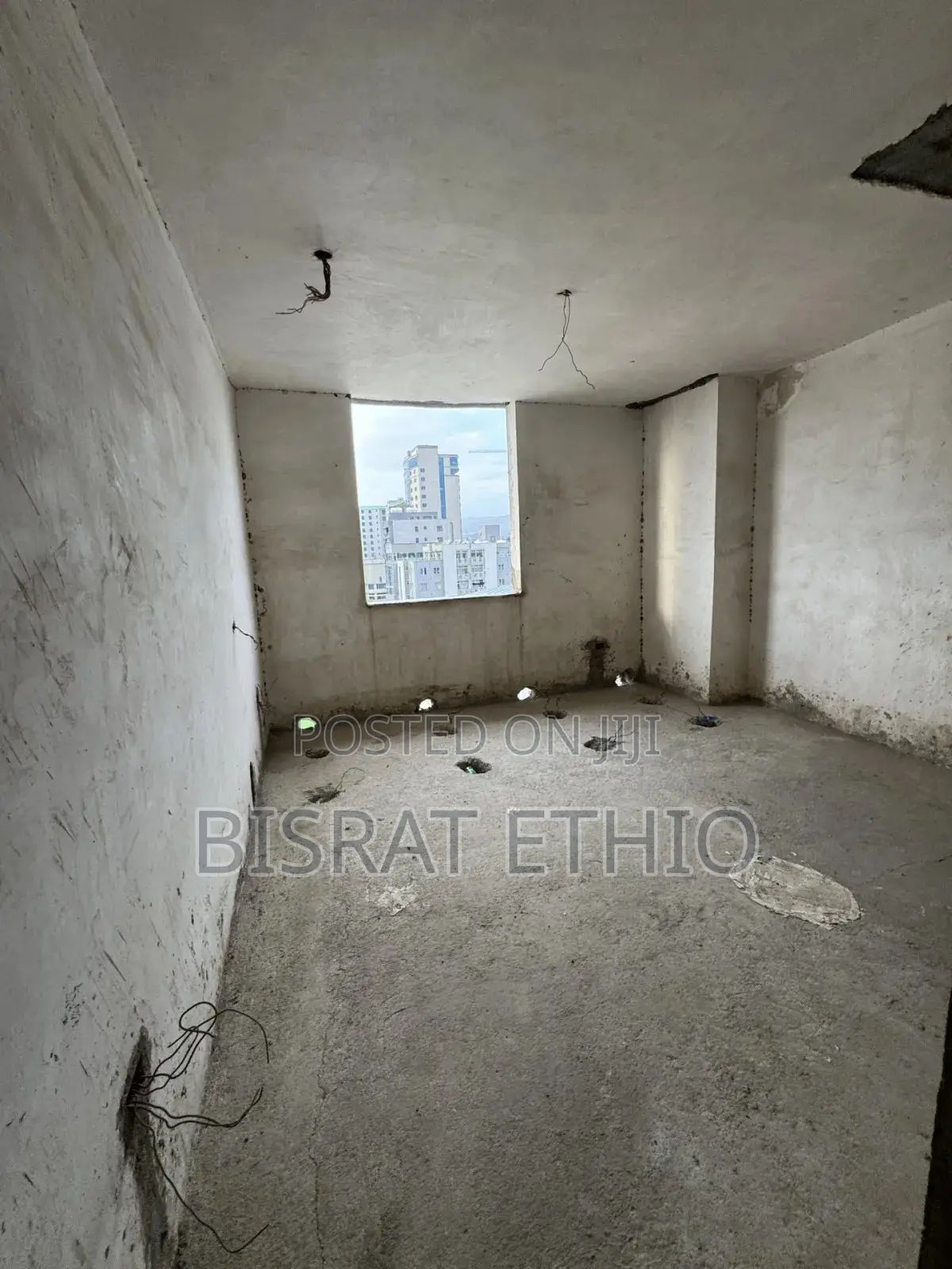 5bdrm Penthouse in Kazanchis, Arada for sale