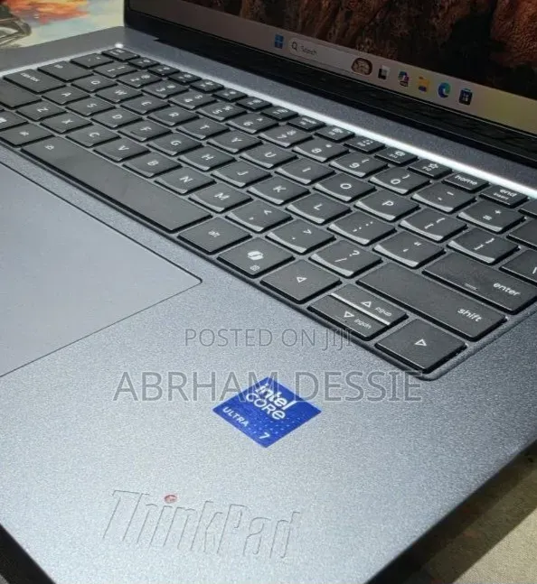 New Laptop Lenovo 32GB Intel Core Ultra 7 SSD 1T
