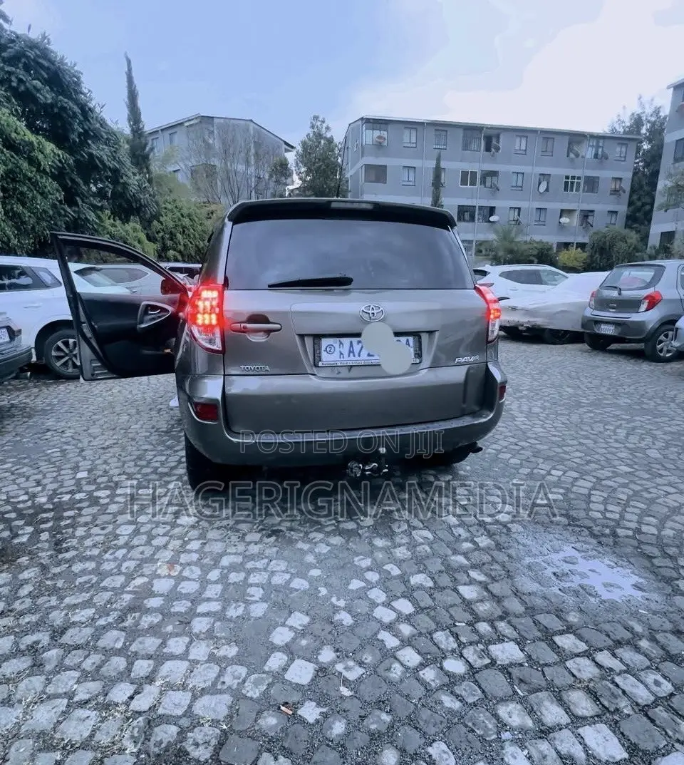 Toyota RAV4 2012 Gray
