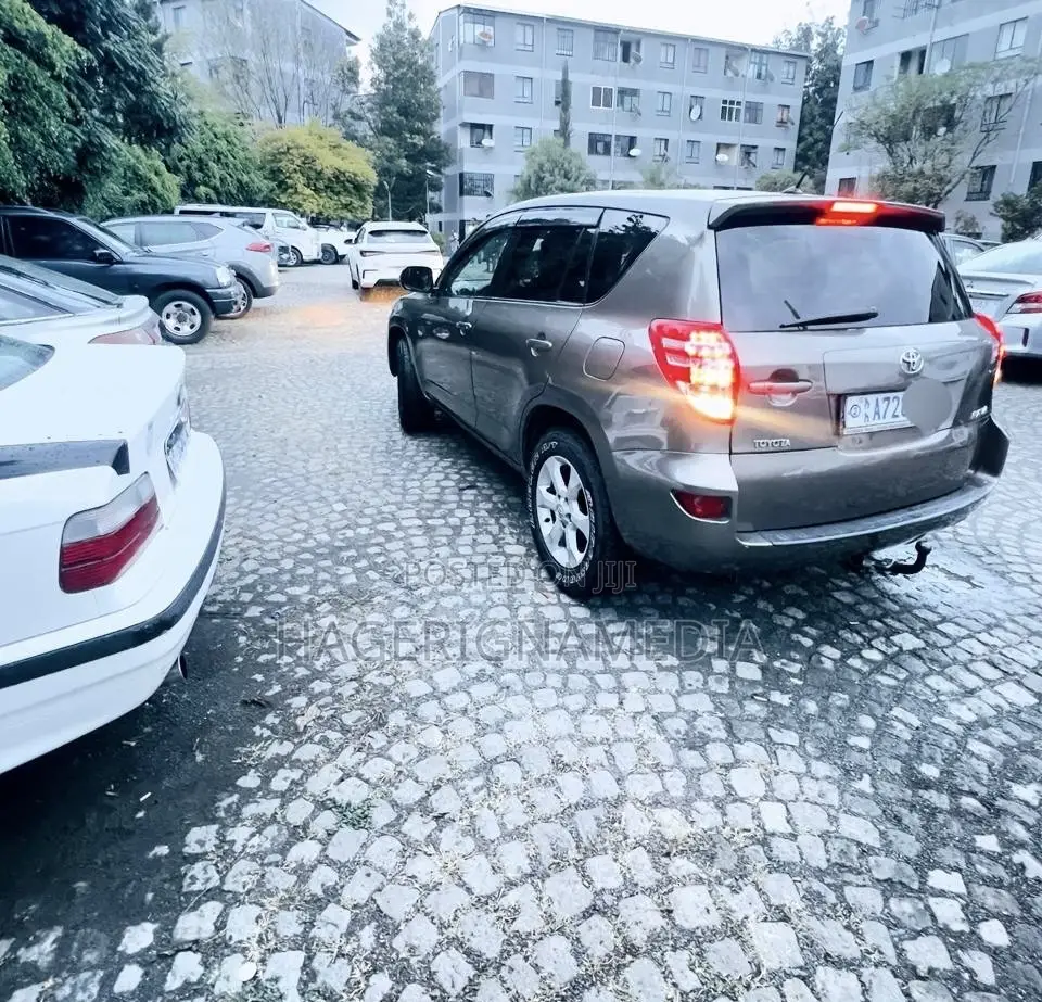 Toyota RAV4 2012 Gray