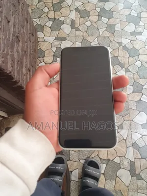 Apple iPhone 11 64 GB