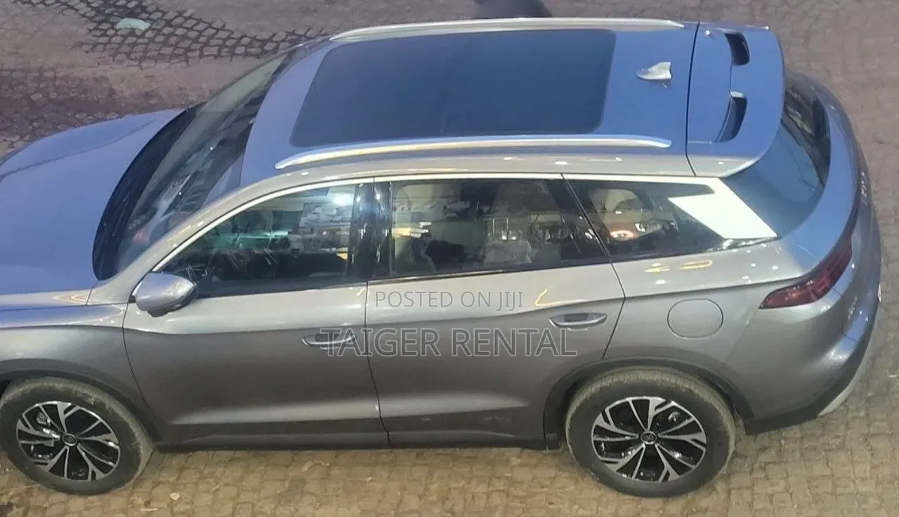 Byd Hybrid Q+ Rent