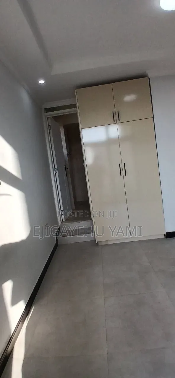 Furnished 3bdrm Condo in Condominium, Bole for sale