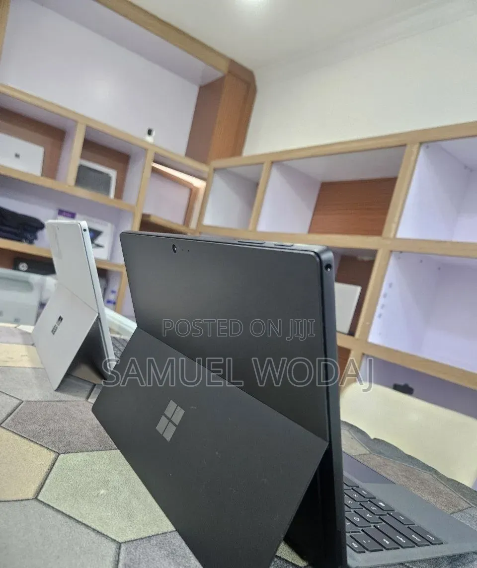 New Laptop Microsoft Surface Pro 16GB Intel Core i7 SSD 512GB