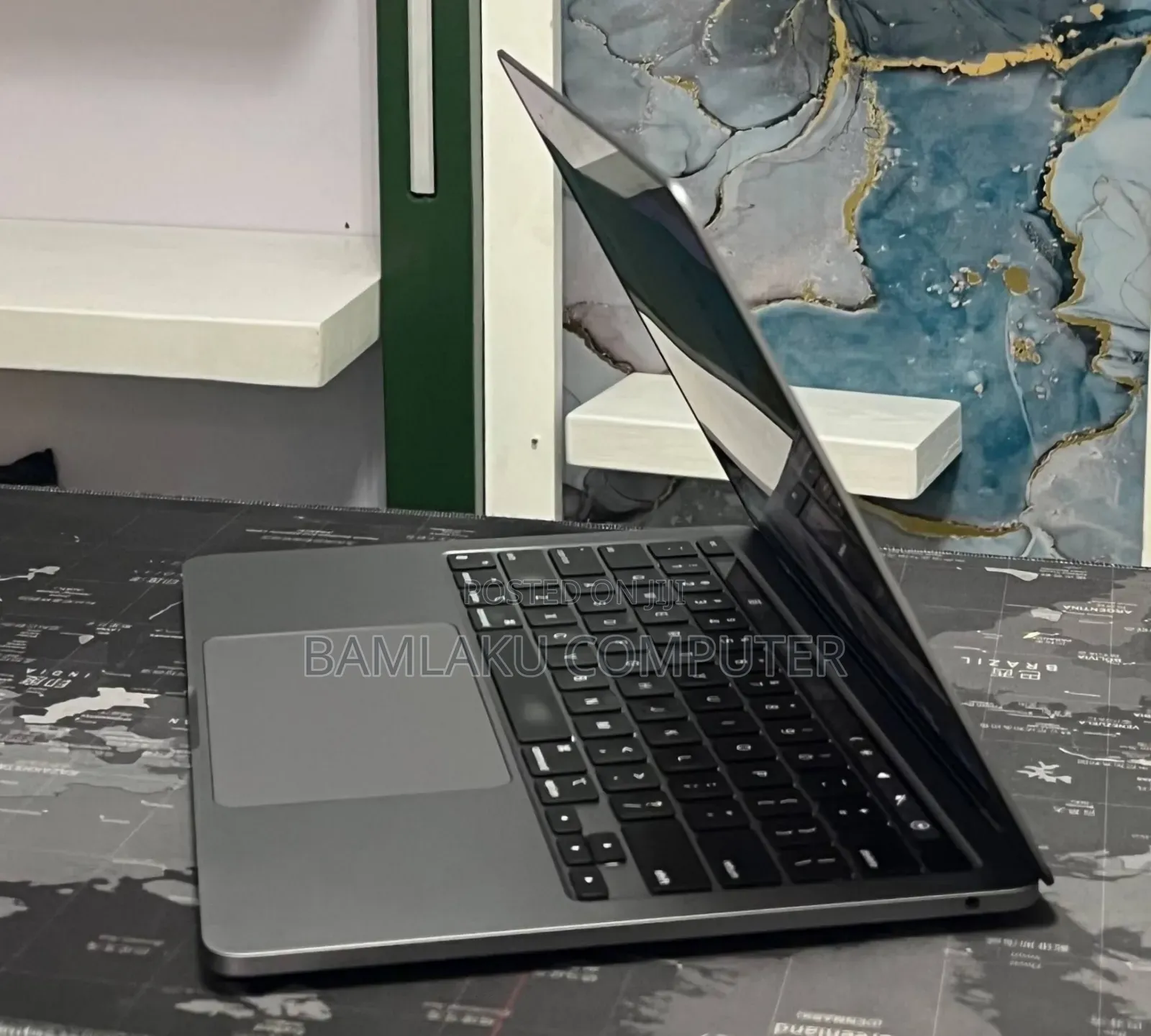 New Laptop Apple MacBook Pro 2020 16GB Apple M1 Pro SSD 512GB