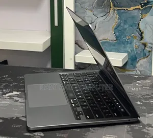 New Laptop Apple MacBook Pro 2020 16GB Apple M1 Pro SSD 512GB