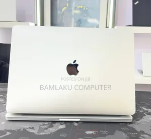 New Laptop Apple MacBook Pro 2022 M2 16GB Apple M2 SSD 256GB