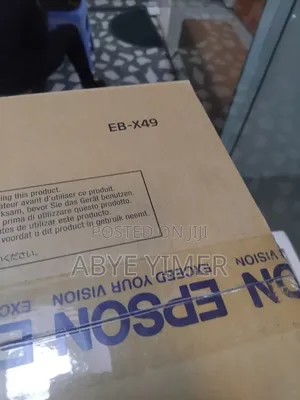Brand New EPSON Projector
Model Name: EB -X49
( 4 Pieces