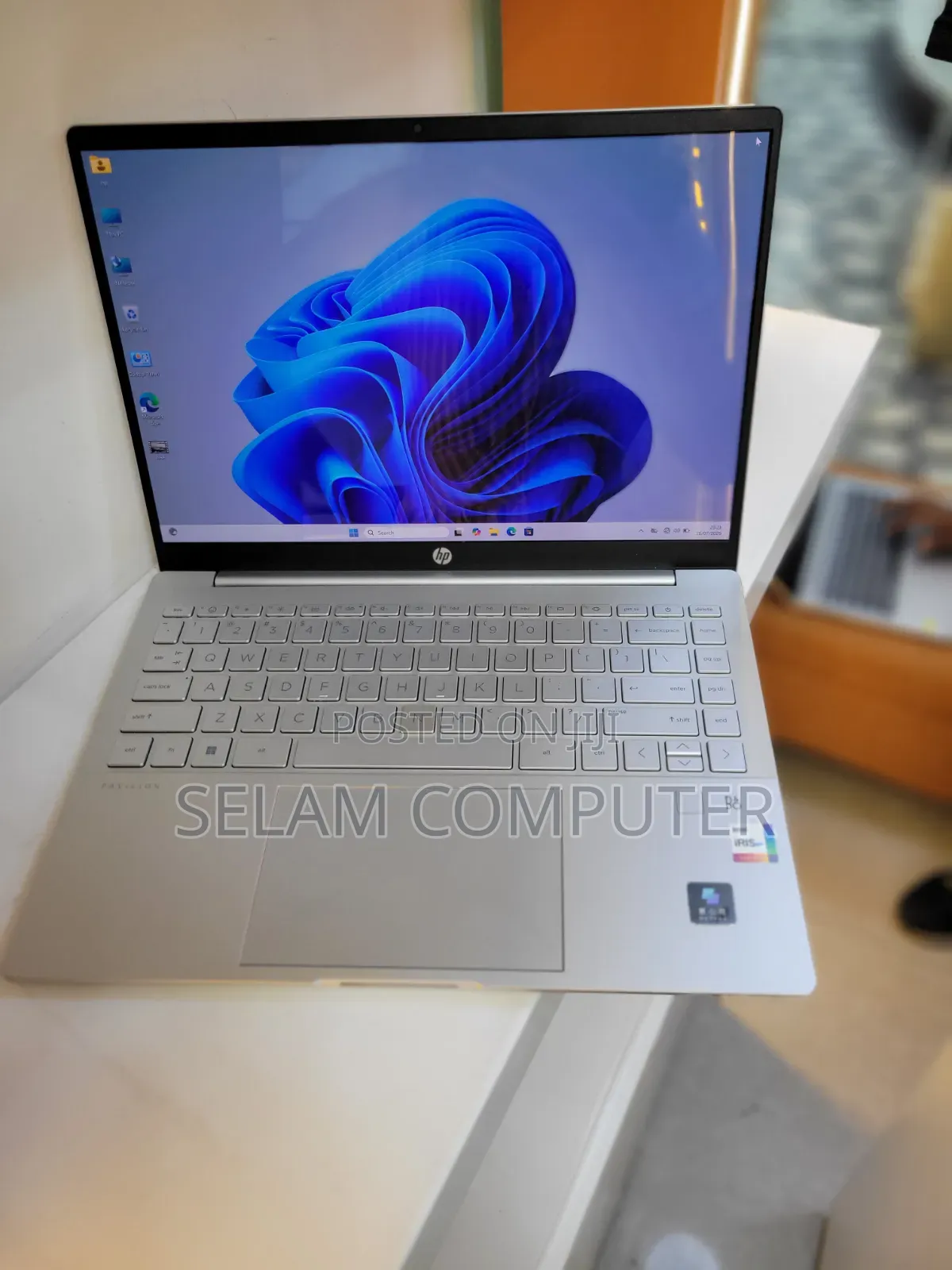 New Laptop HP Pavilion 14 16GB Intel Core i7 SSD 1T