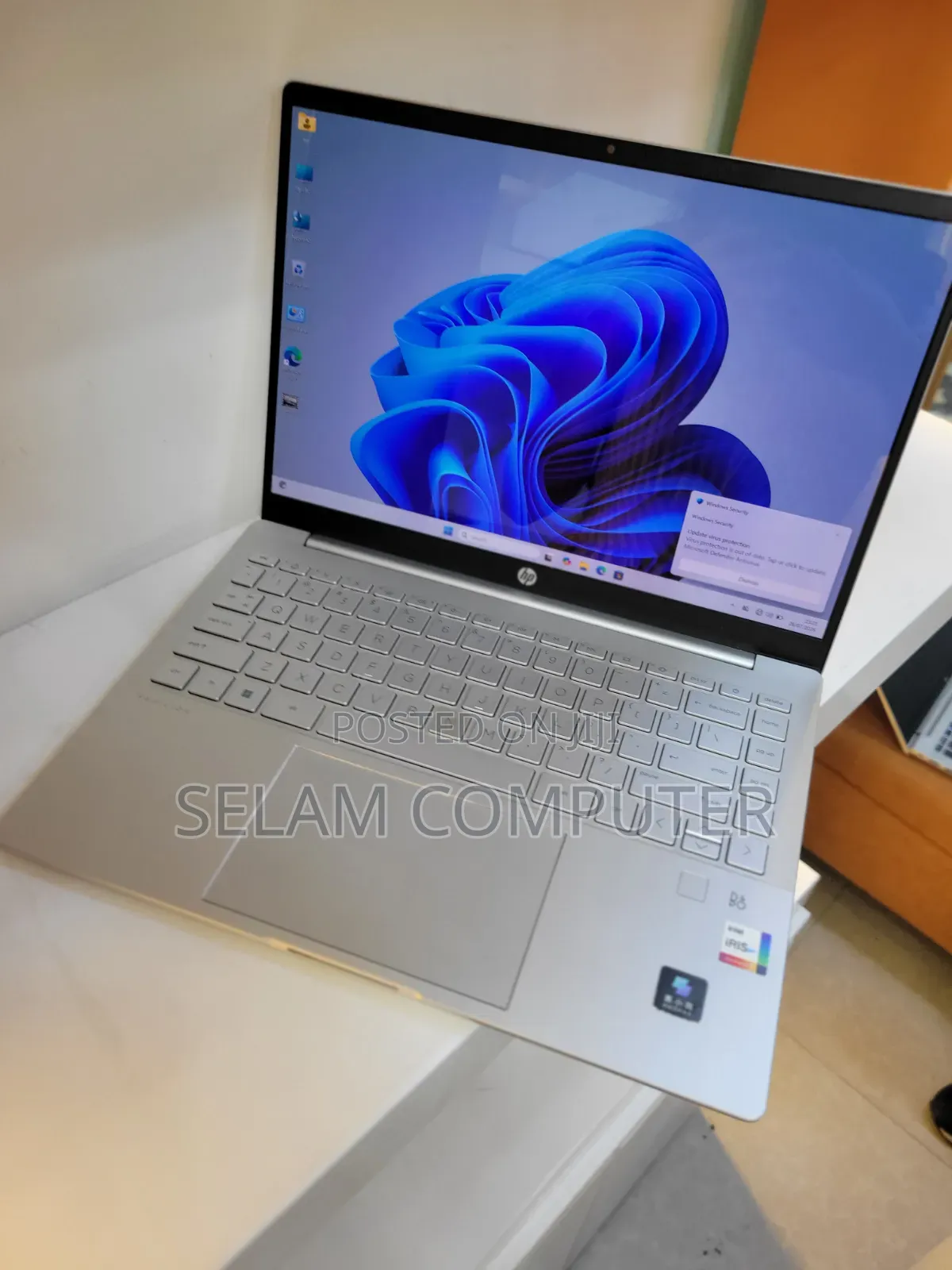 New Laptop HP Pavilion 14 16GB Intel Core i7 SSD 1T