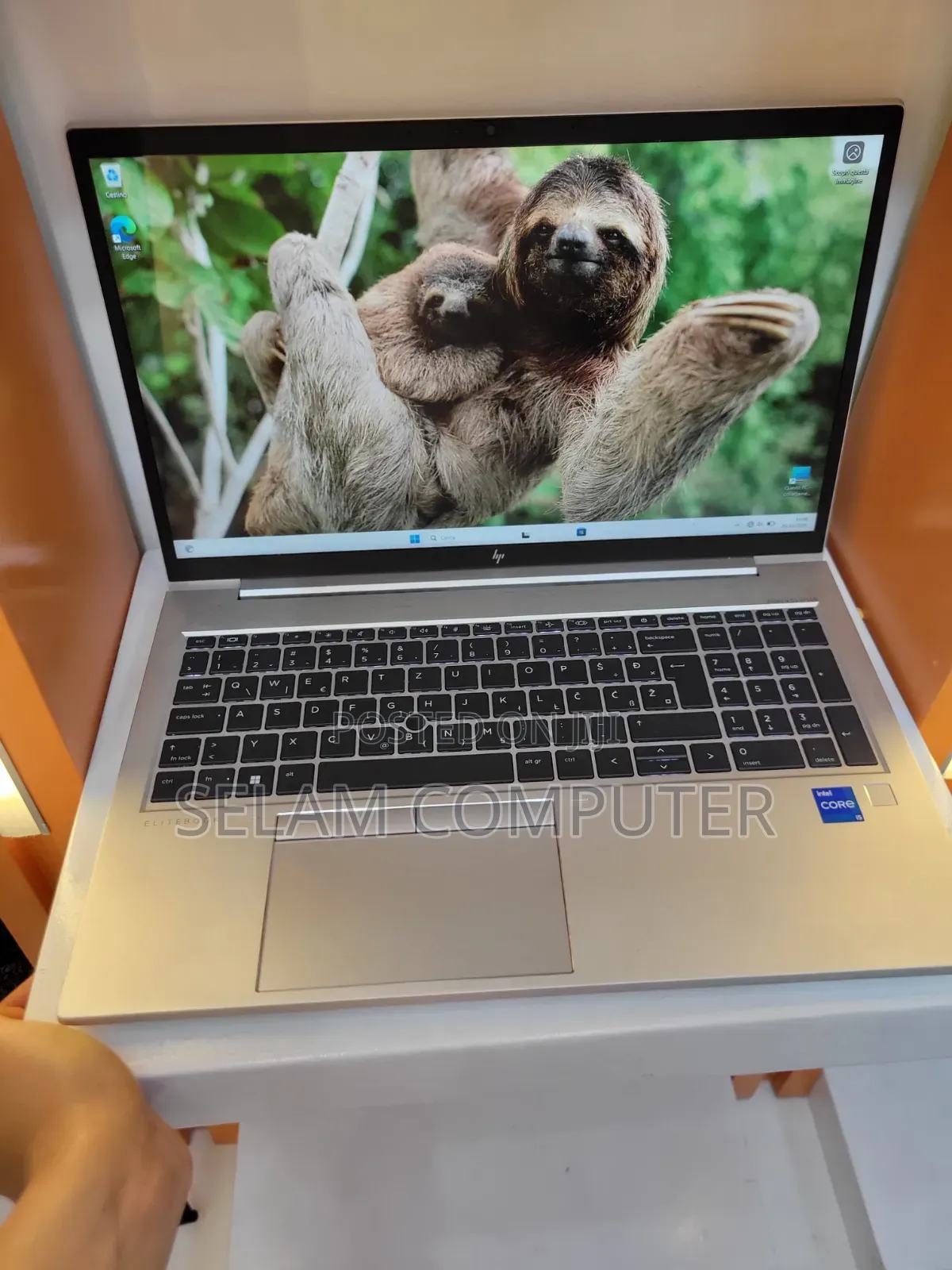 New Laptop HP Stream Notebook 16GB Intel Core i7 SSHD (Hybrid) 1T