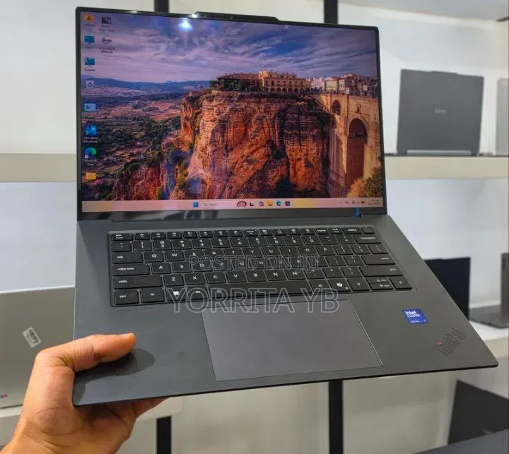 New Laptop Lenovo ThinkPad X1 Carbon 32GB Intel Core Ultra 7 SSD 1T