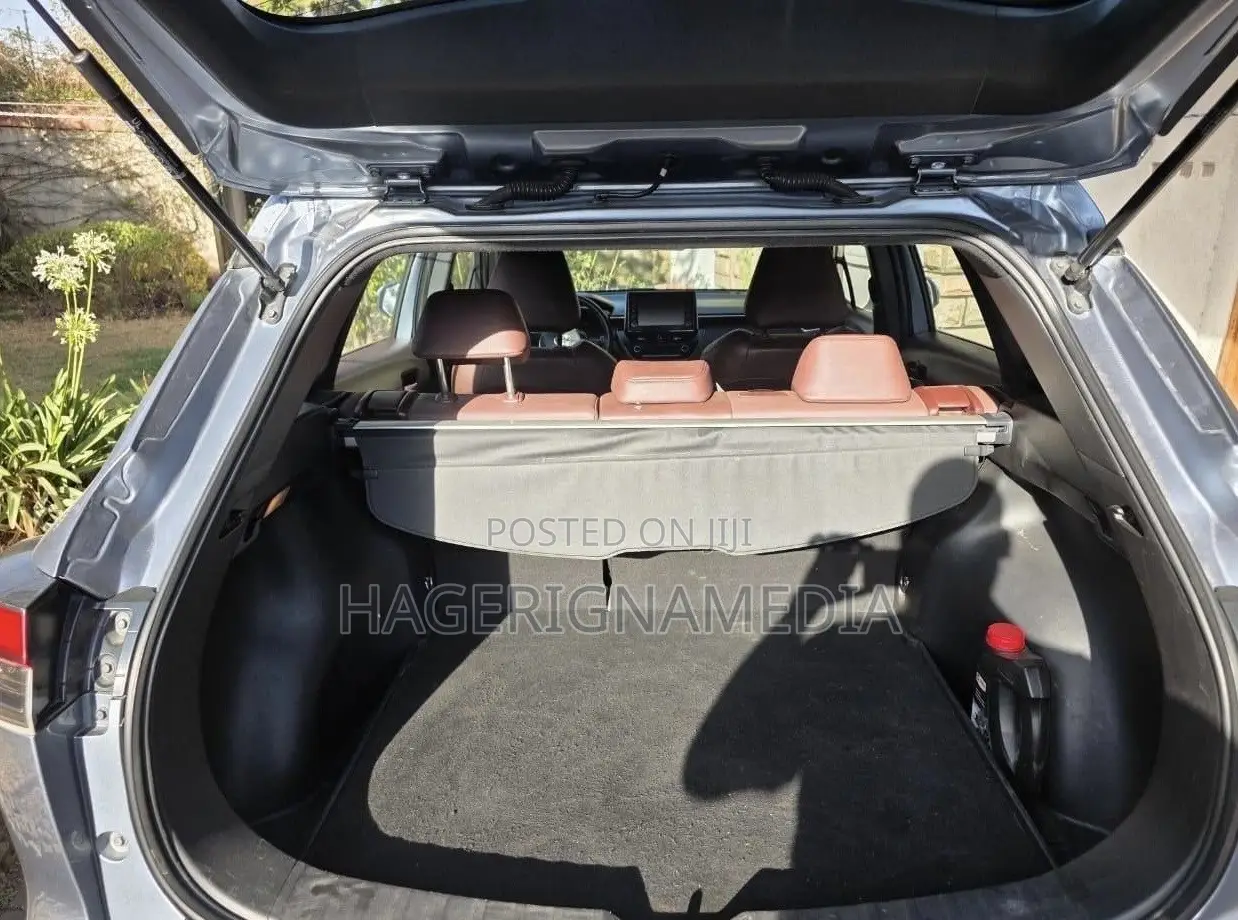 Toyota Corolla Cross 2025 Gray