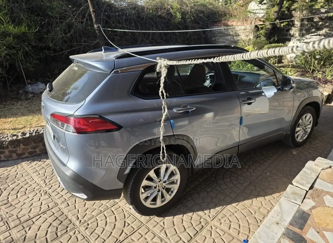 Toyota Corolla Cross 2025 Gray