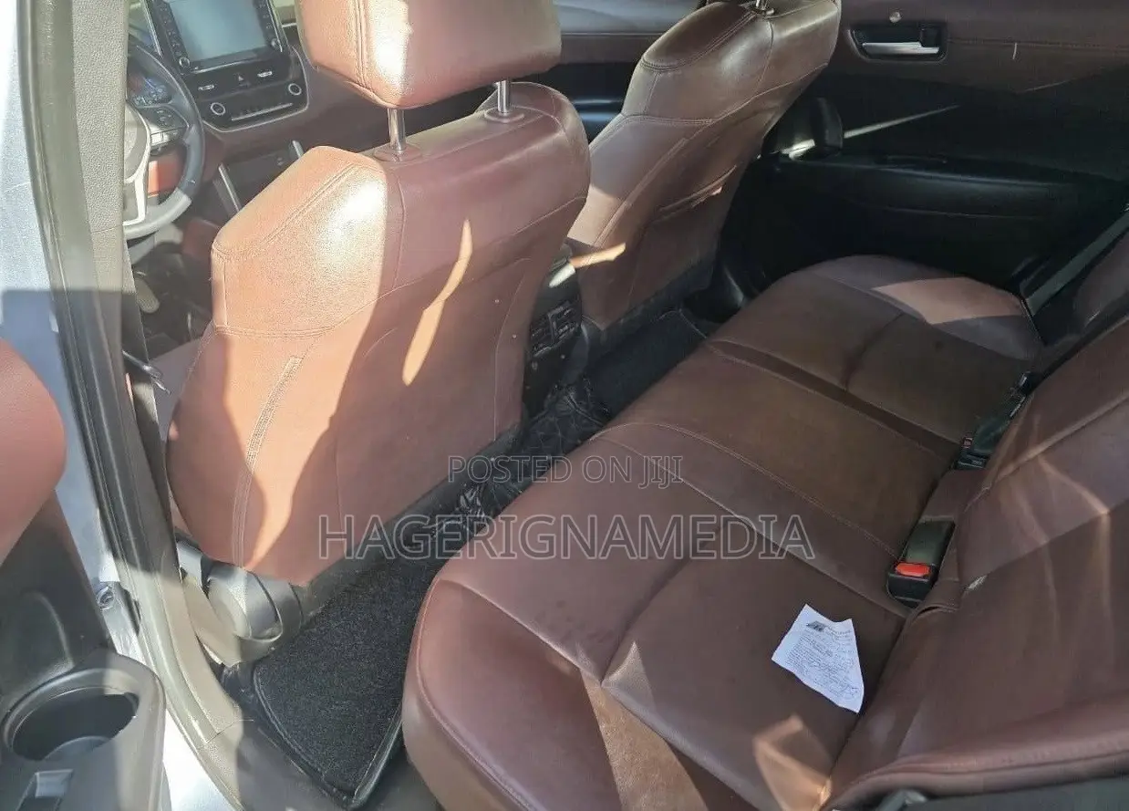 Toyota Corolla Cross 2025 Gray