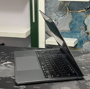 New Laptop Apple MacBook Pro 2020 8GB Apple M1 Pro SSD 512GB