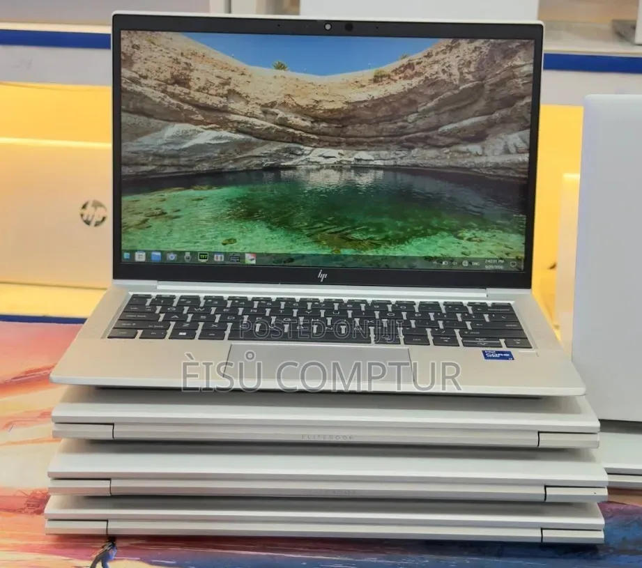 New Laptop HP EliteBook 830 G8 8GB Intel Core i7 SSD 512GB