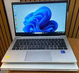 New Laptop HP EliteBook 830 G8 16GB Intel Core i5 SSD 512GB