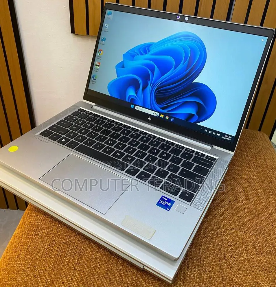 New Laptop HP EliteBook 830 G8 16GB Intel Core i5 SSD 512GB