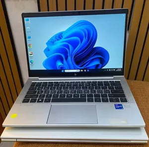 New Laptop HP EliteBook 830 G8 16GB Intel Core i5 SSD 512GB