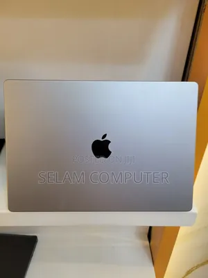 New Apple MacBook Pro 2021 M1 Max 32GB Apple M1 Max SSHD (Hybrid) 1T