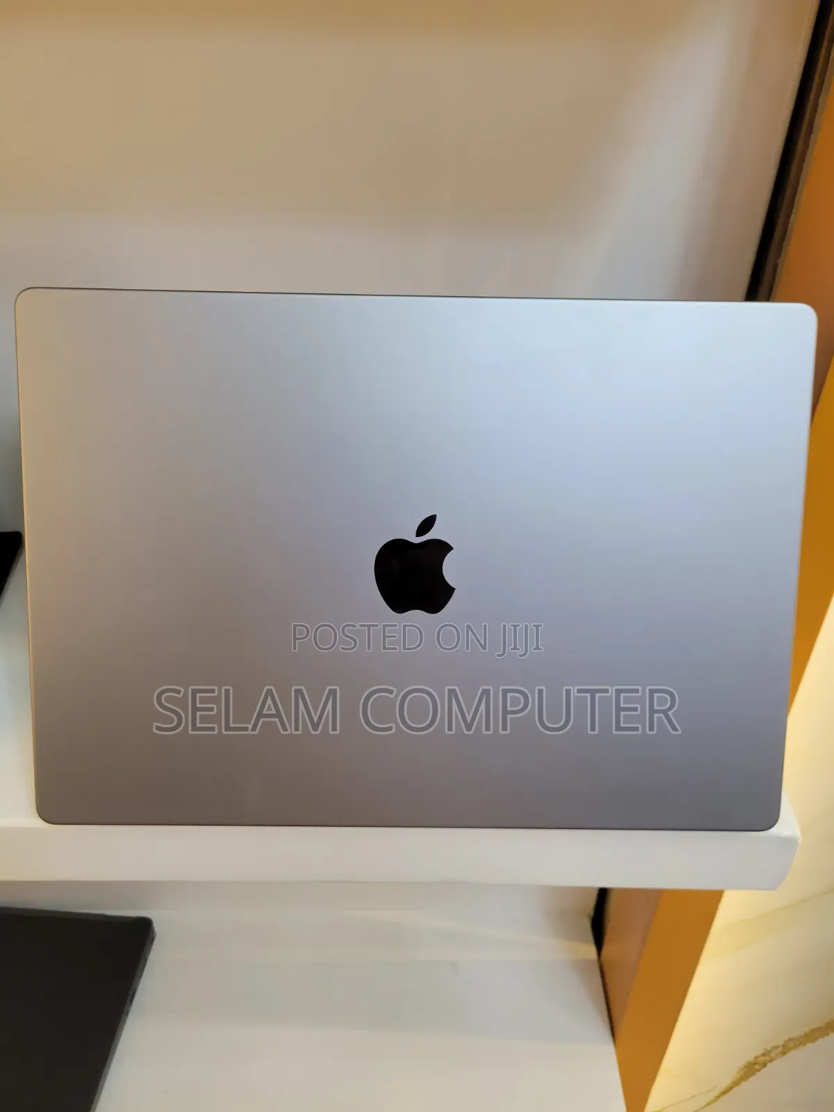 New Apple MacBook Pro 2021 M1 Max 32GB Apple M1 Max SSHD (Hybrid) 1T