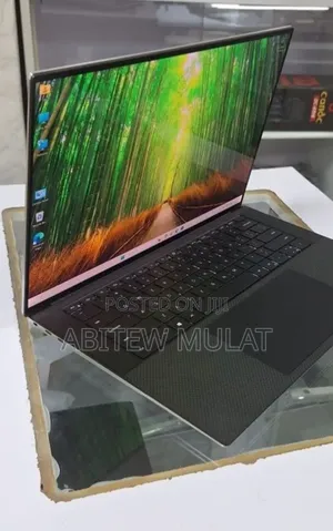 New Laptop Dell XPS 15 16GB Intel Core i7 SSD 512GB