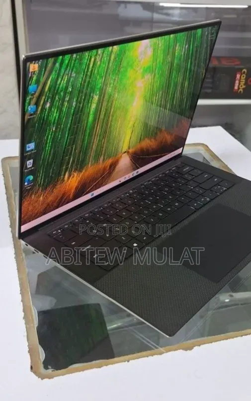 New Laptop Dell XPS 15 16GB Intel Core i7 SSD 512GB