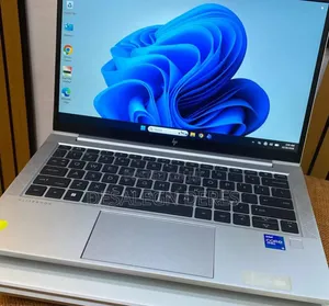 New Laptop HP EliteBook 830 G8 16GB Intel Core i5 SSD 512GB